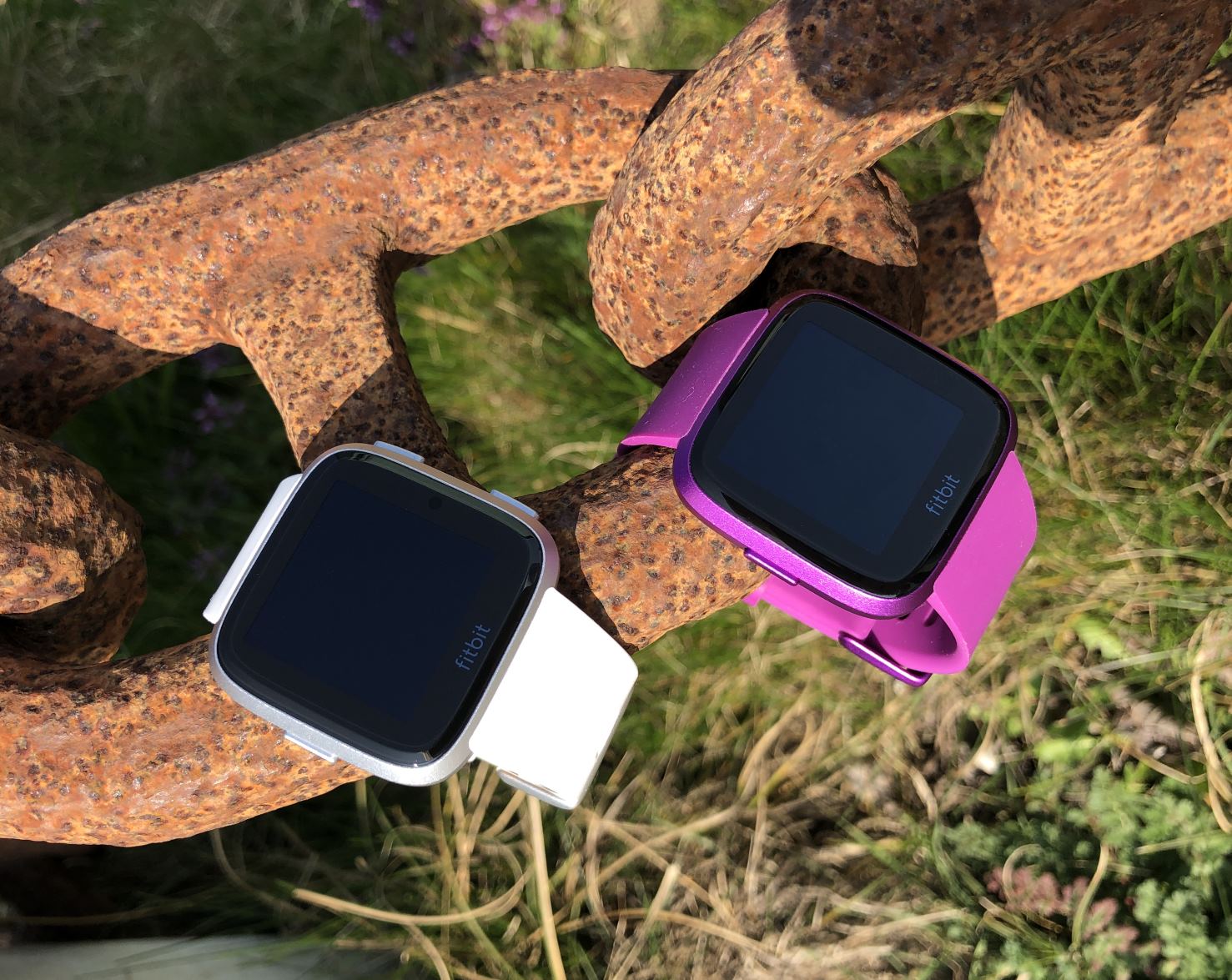 fitbit versa weiss, versa lite magenta