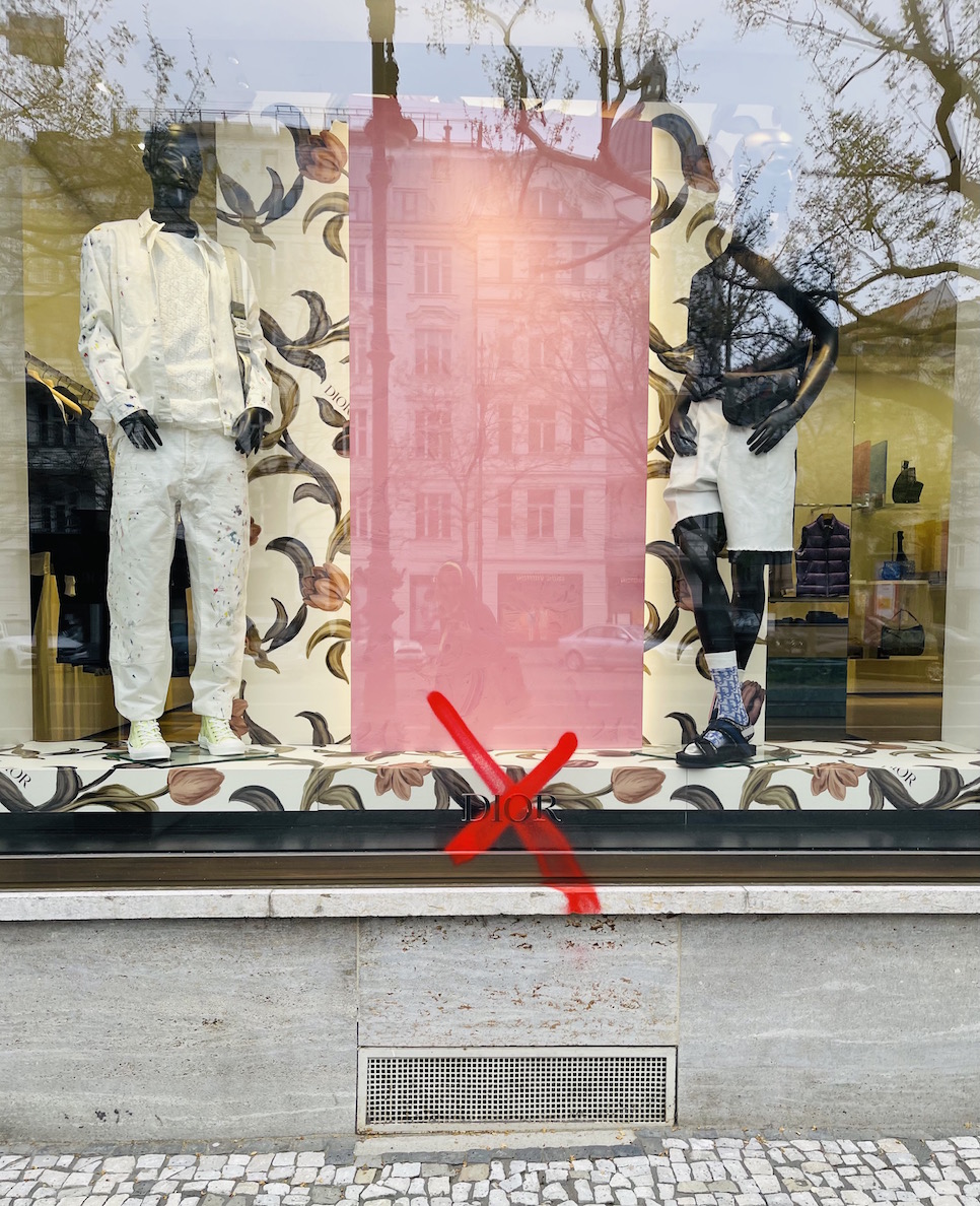 Berlin kurfüstendamm Schaufenster der nobelboutiquen christian dior